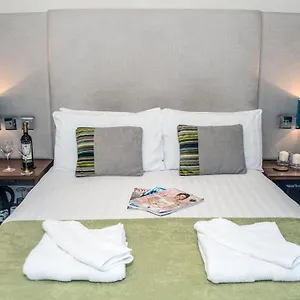 book-a-base-chester-apartments-city-road.hotelsin-chester.com/