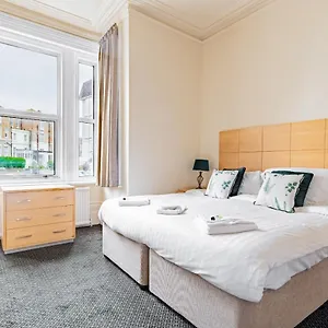 https://brooklands-lodge.tophotelsbath.com