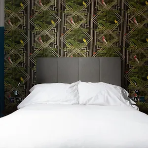 the-crown-rooms.cambridgehotelsuk.com/