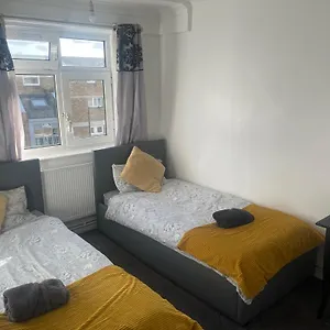 Budget Maisonette Pensión